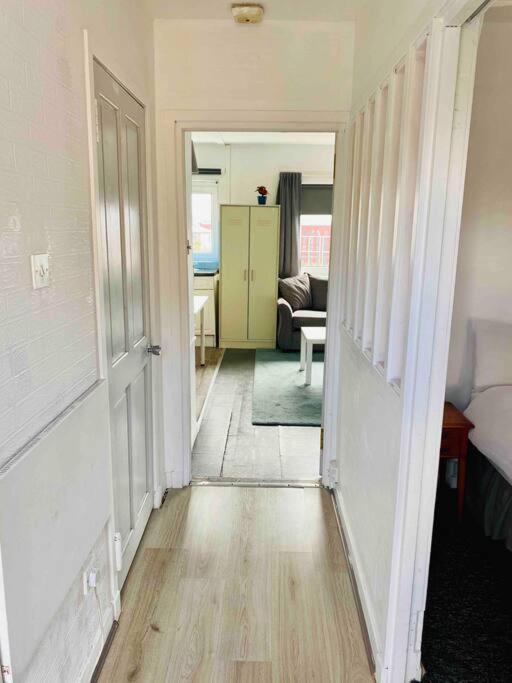 גלאזגו Chic Flat With Balcony Close To Merchant City מראה חיצוני תמונה